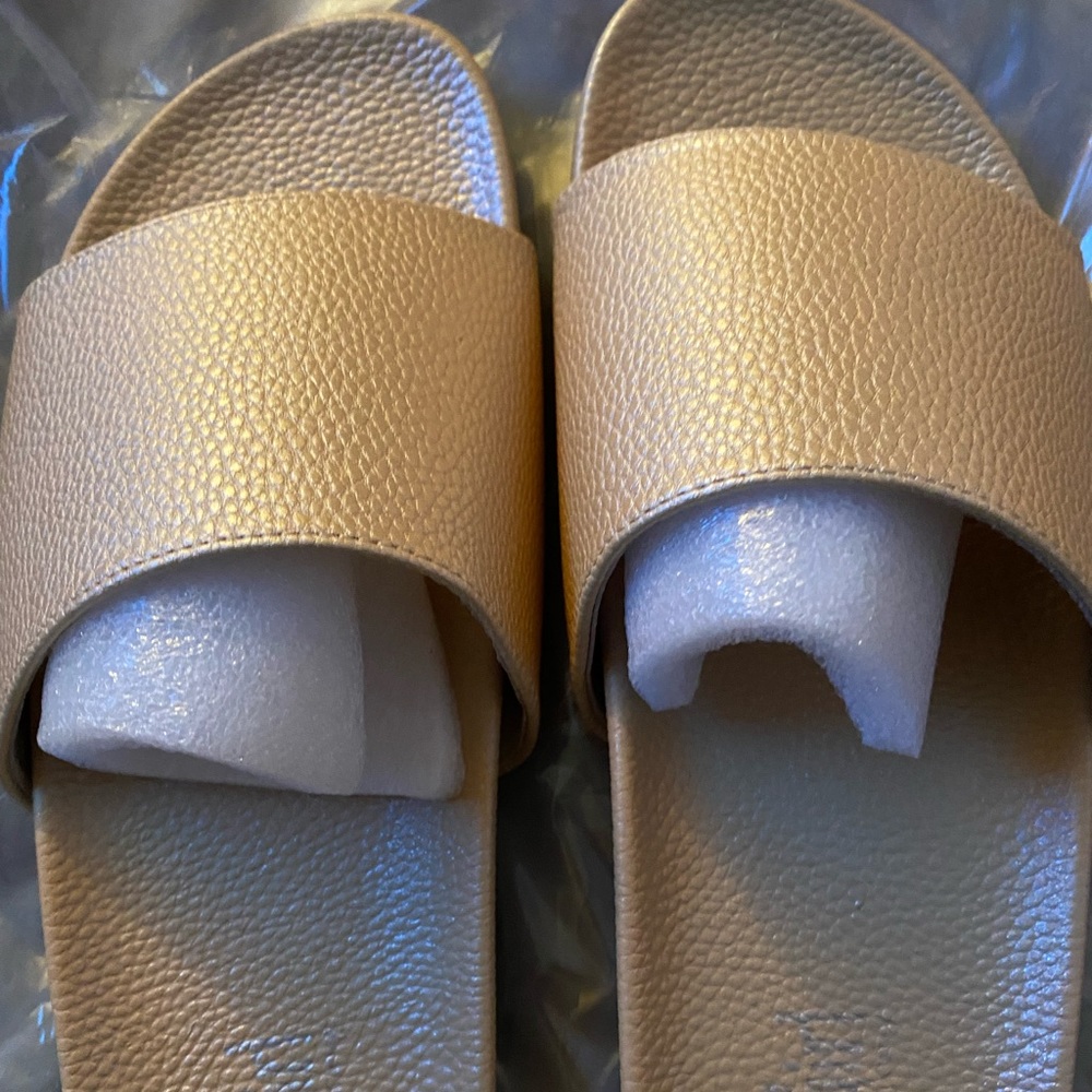 New Women’s Hey Girl slides
